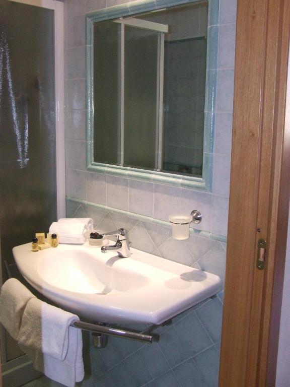 Hotel Ghibellino Buonconvento Zimmer foto