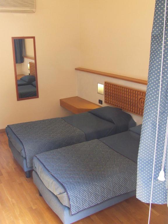 Hotel Ghibellino Buonconvento Zimmer foto